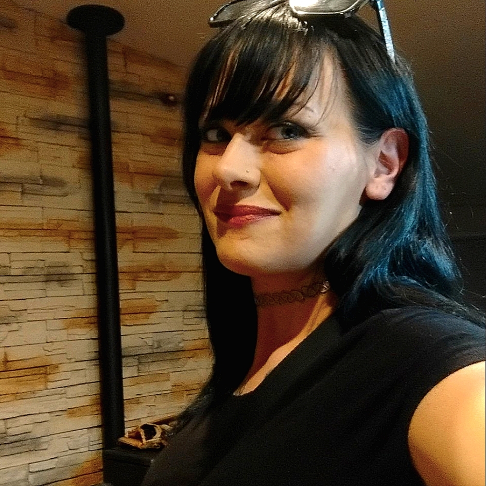 Meet your Posher, Carlyann